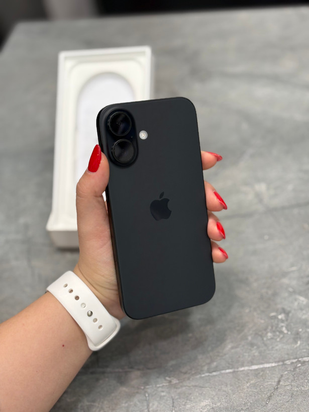 گوشی موبایل اپل مدل iPhone 16 با ظرفیت 128 گیگابایت - کارکرده